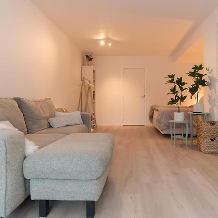 Studio Loet Schagen Luaran gambar