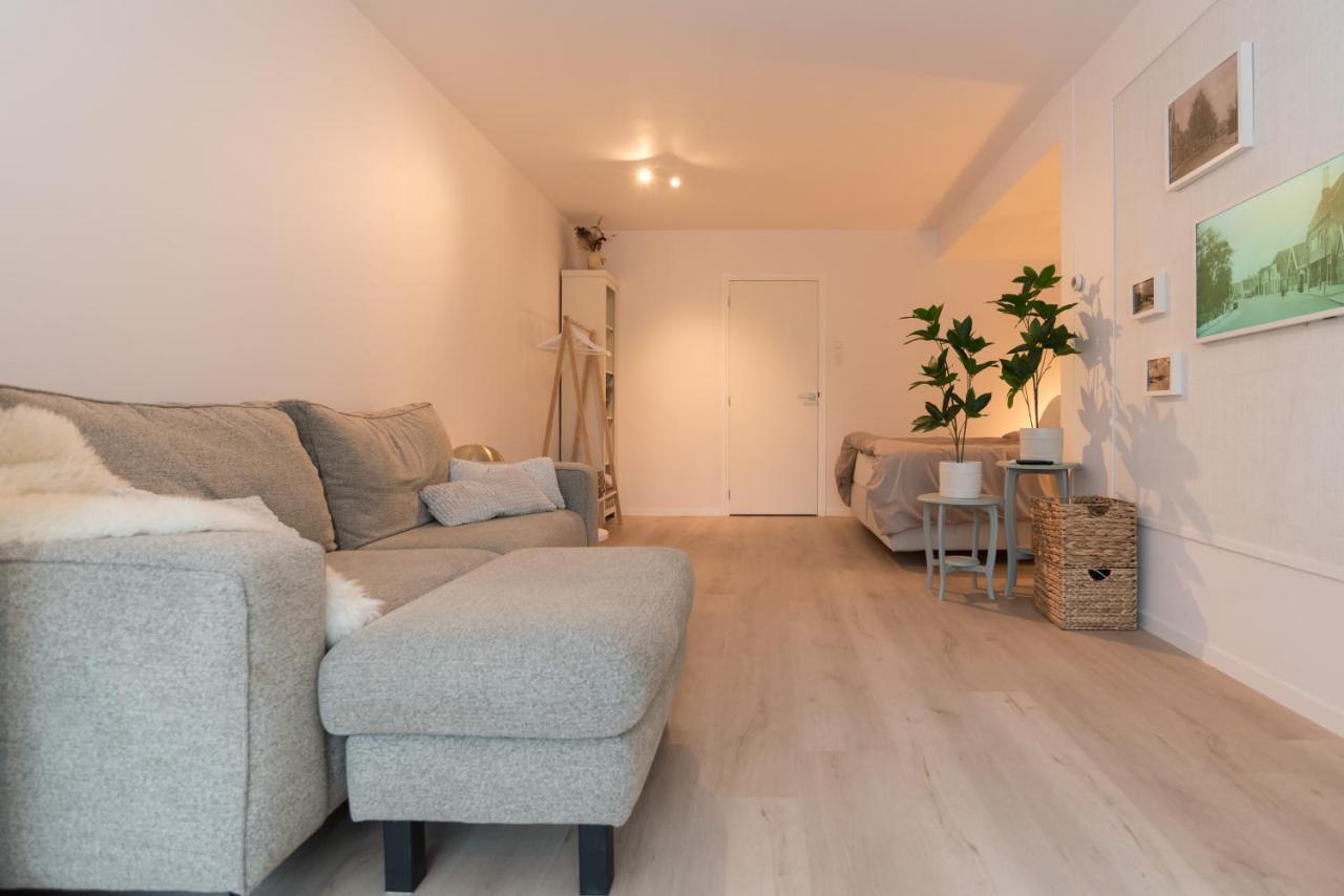 Studio Loet Schagen Luaran gambar