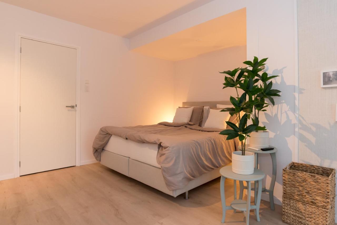 Studio Loet Schagen Luaran gambar