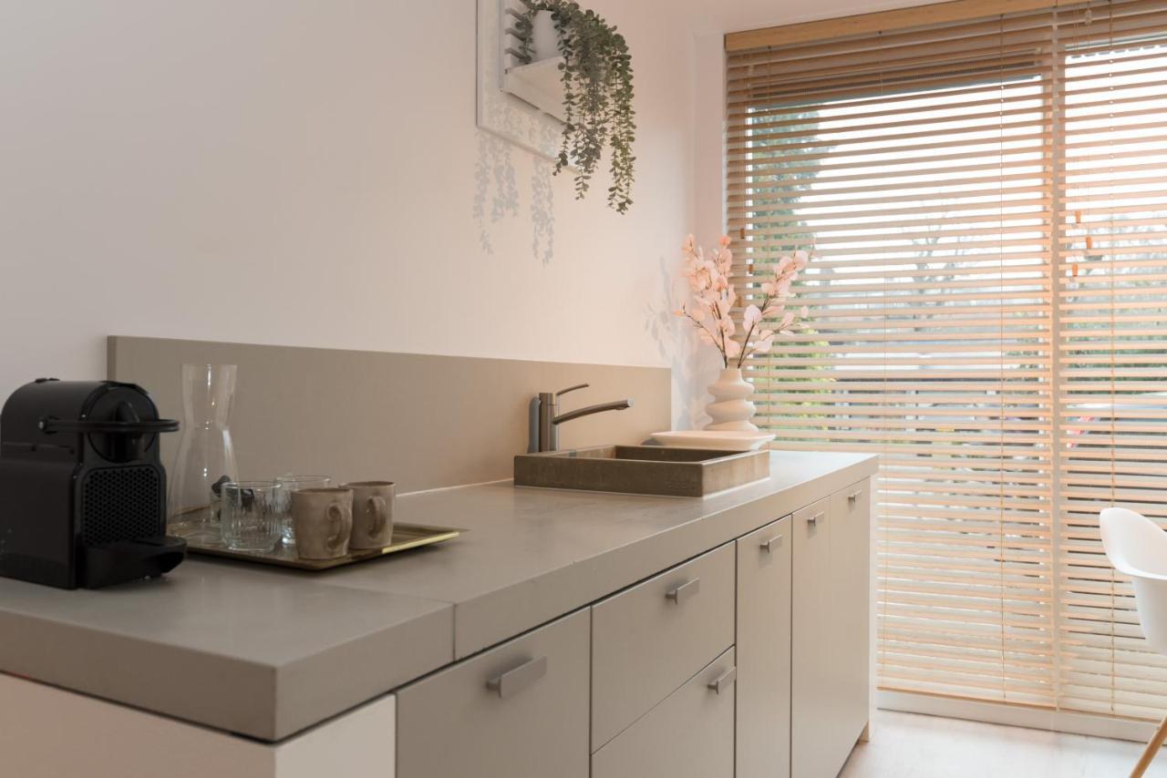 Studio Loet Schagen Luaran gambar